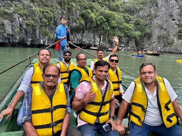 Neelam Travels